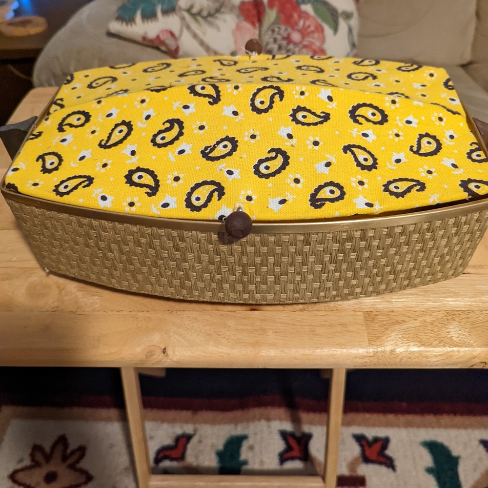 Vintage bun warmer